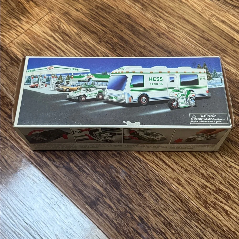 Vintage Hess 1998 Recreation Van with Dune Buggy and Motorcycle collectible NIB